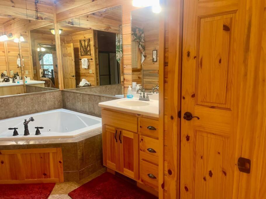 Cabin 2 Bed Close To Helen Hot Tub #15 Eksteriør bilde